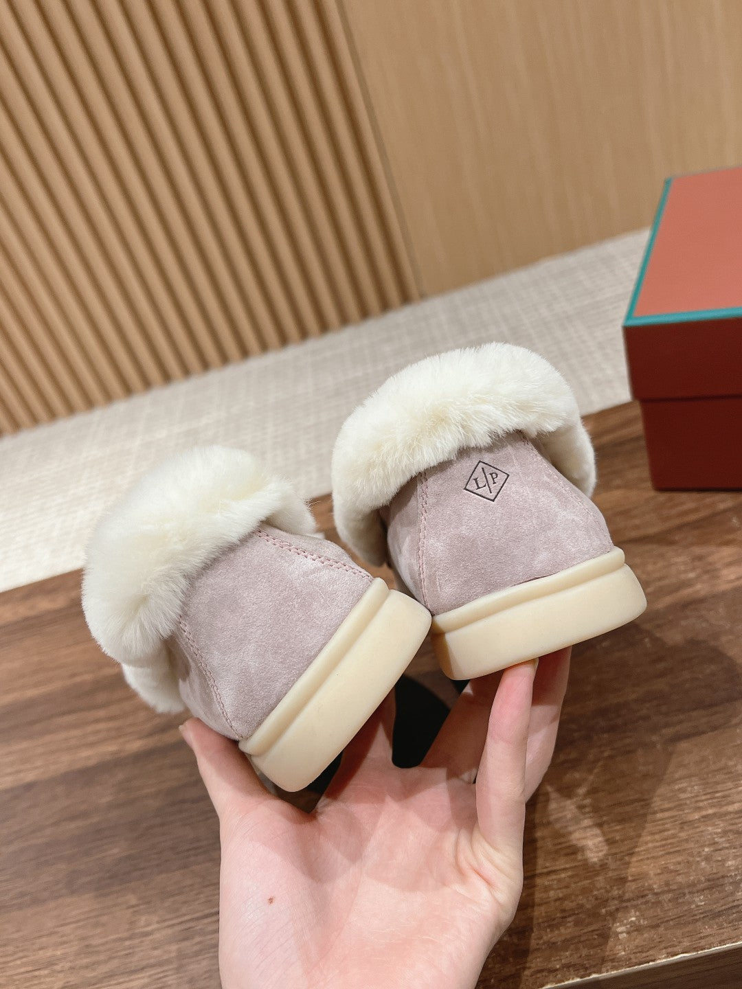 LP SUMMER CHARMS WALK LOAFERS THISTLE FLEECE