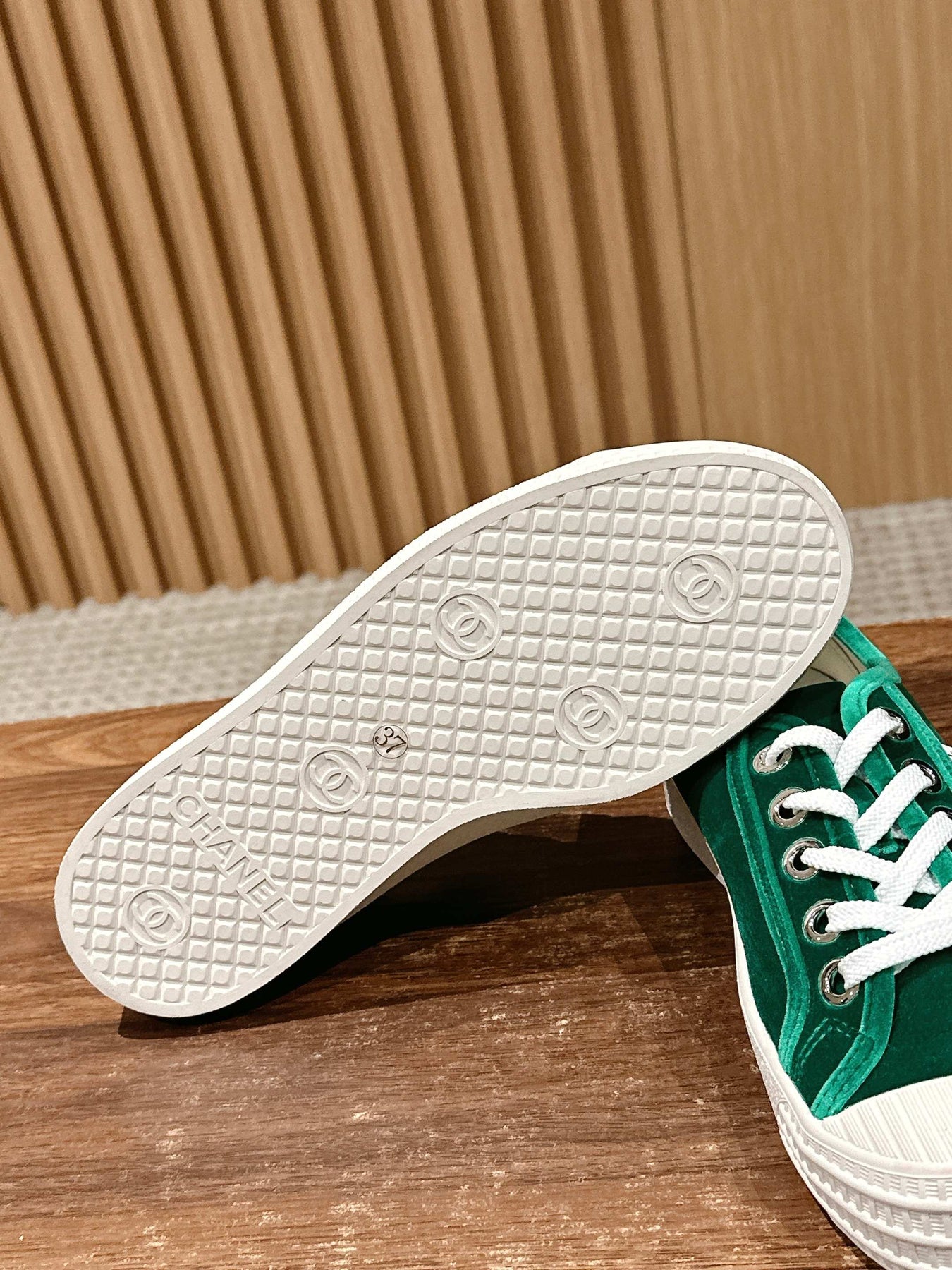 CONVERSE SNEAKER IN TEAL GREEN VELVET