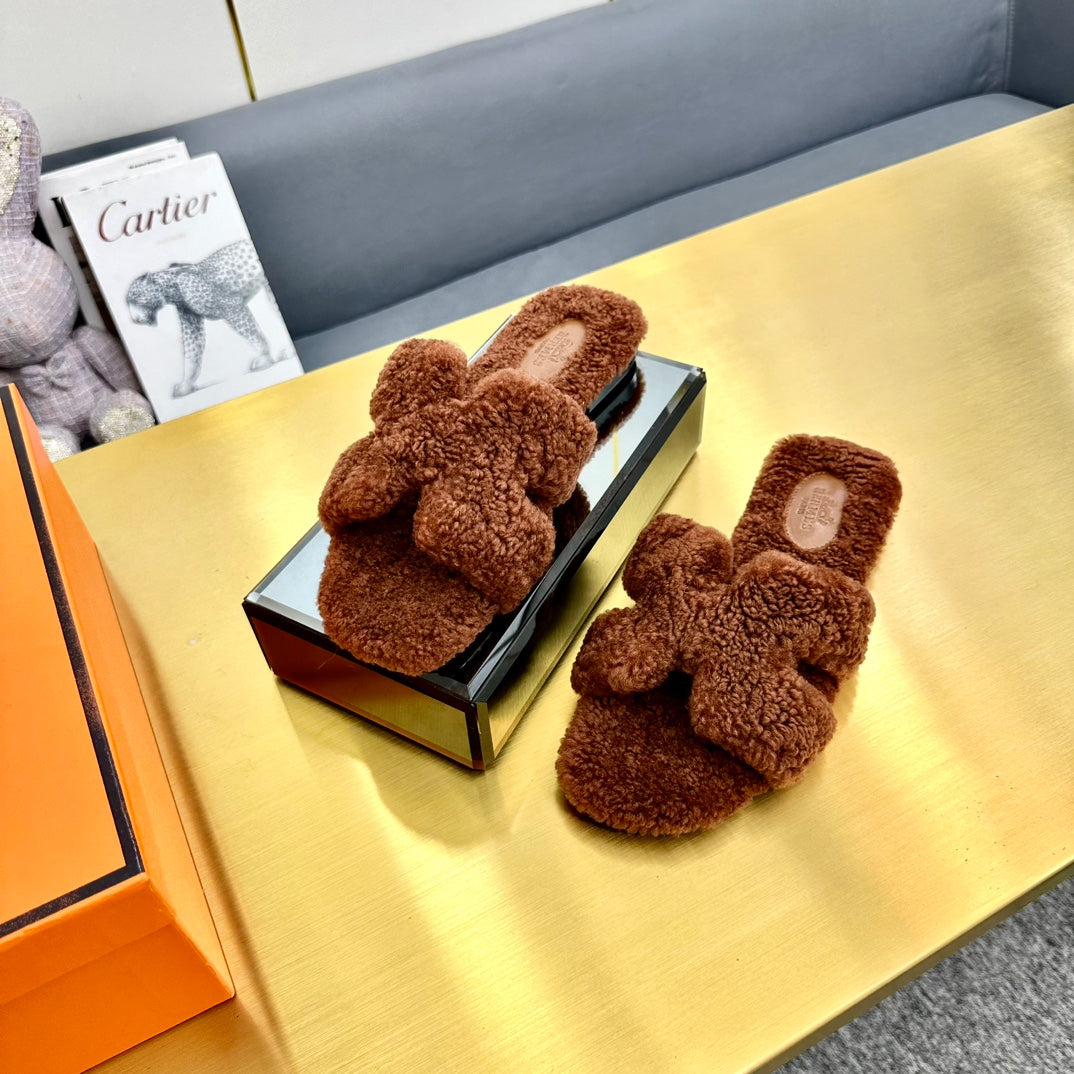 0RAN SHEARLING SANDALS UMBER BROWN