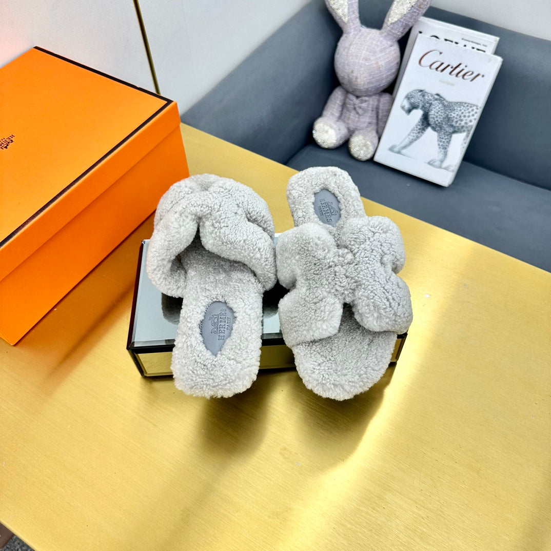 0RAN SHEARLING SANDALS PALE GRAY
