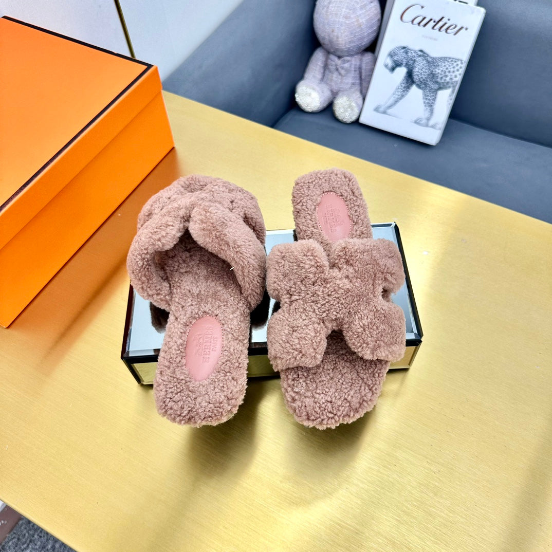 ORAN SHEARLING SANDALS ROSY BROWN