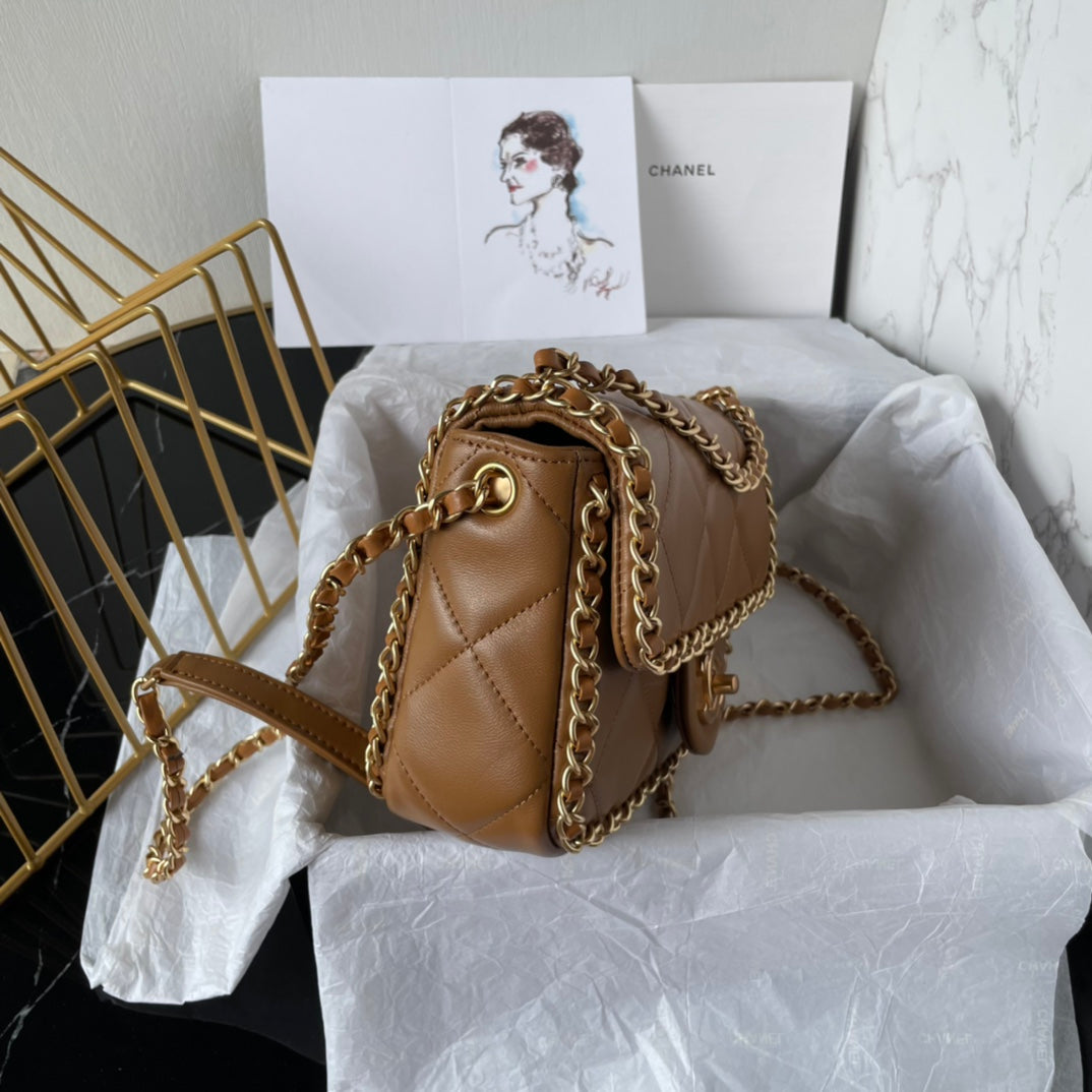 FLAP BAG 21 IN WALNUT BROWN QUILTED SOFT LAMBSKIN GOLD HARDWARE