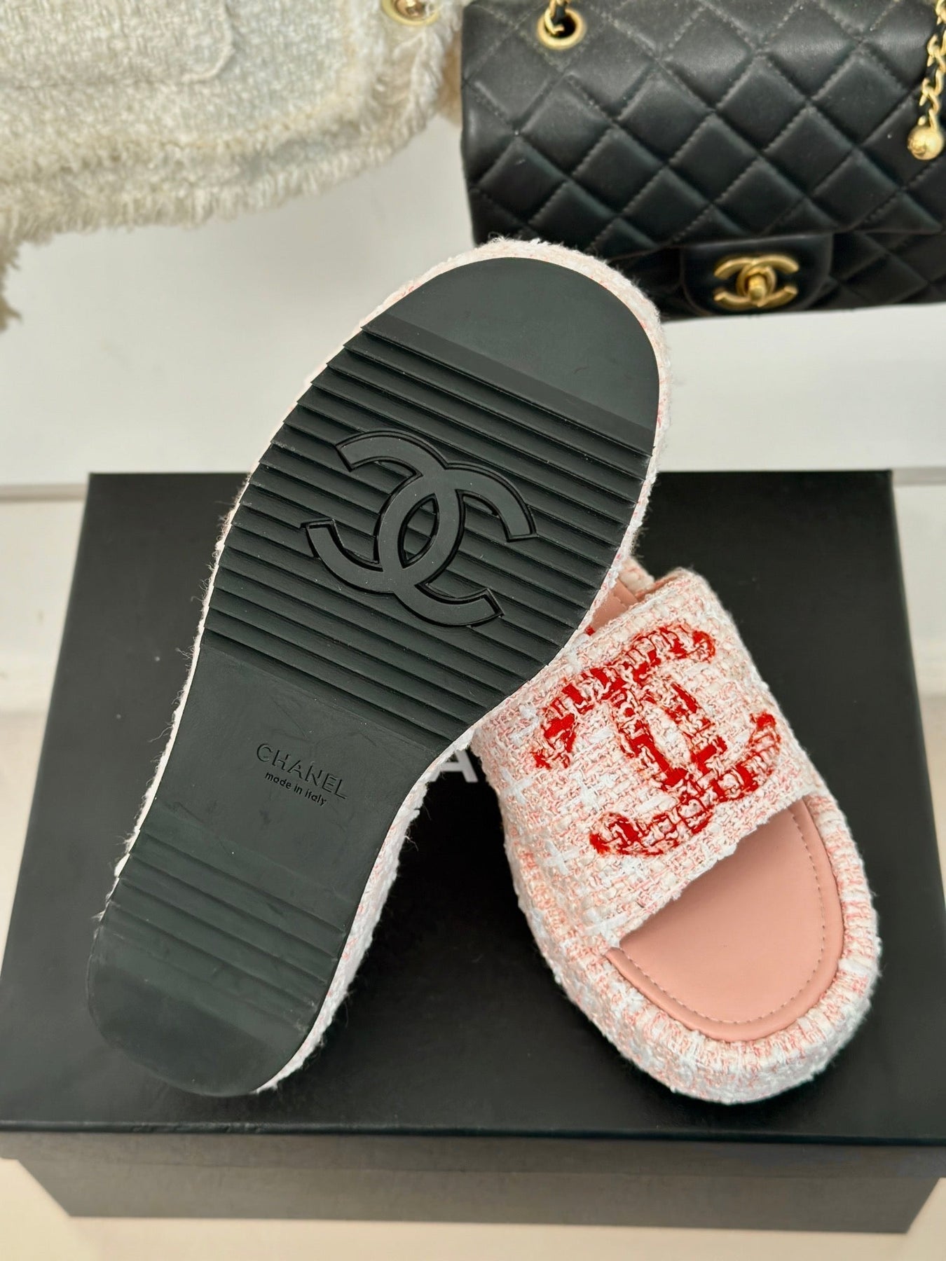 CLASSIC SLIPPERS THICK SOLE IN LIGHT PINK TWEED