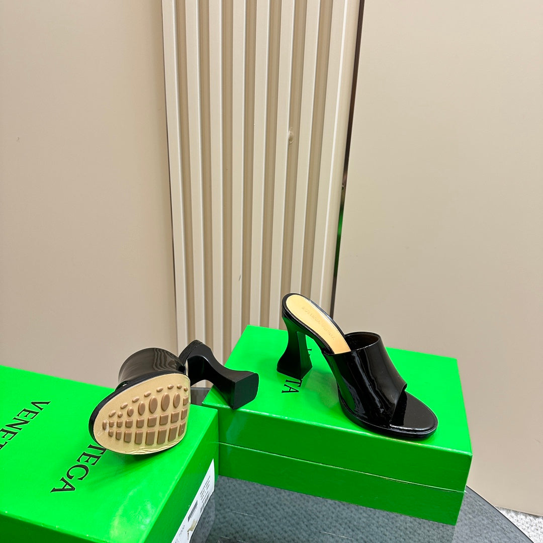 HIGH MULE 95 MM IN BLACK CALFSKIN