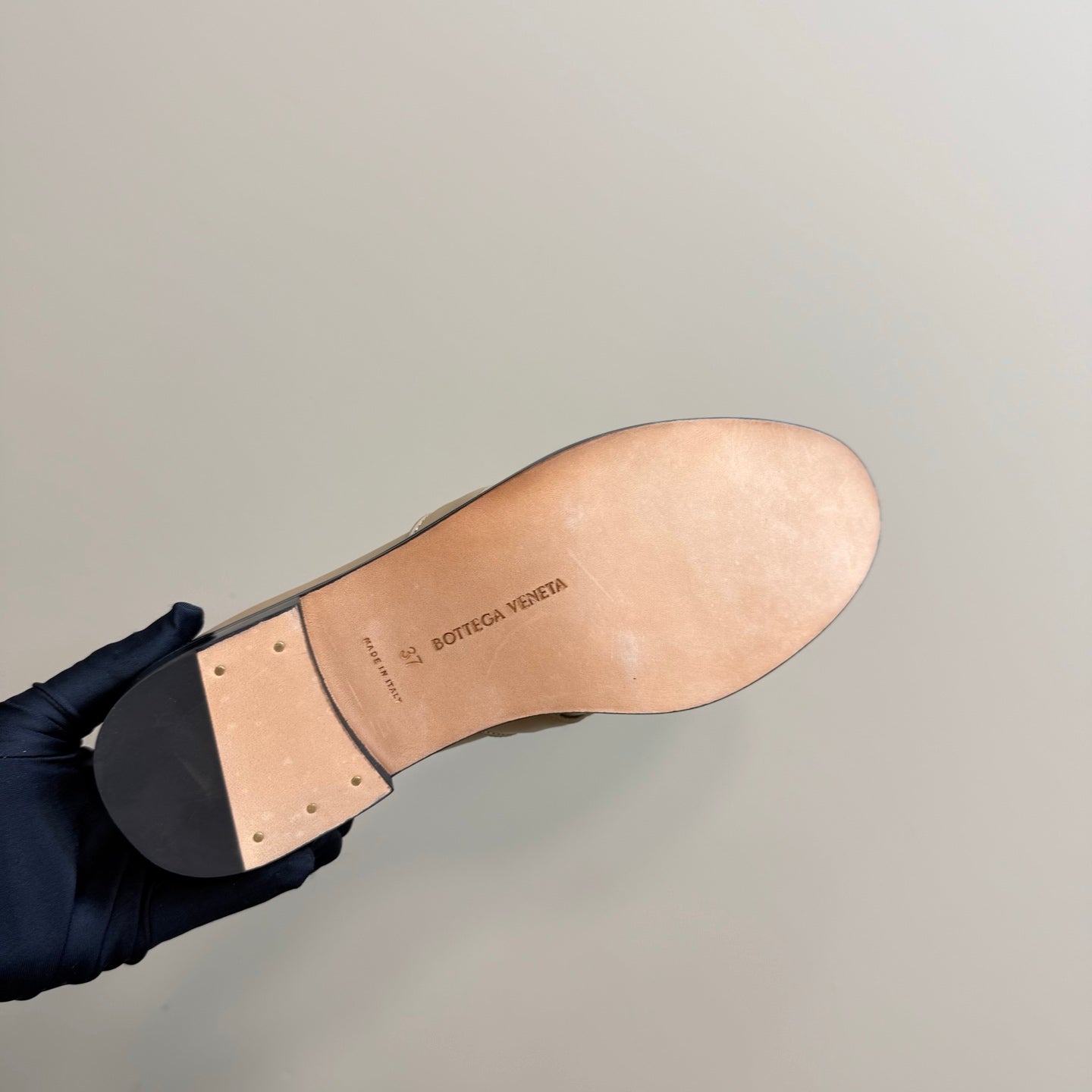 ASTAIRE LOAFER IN LIGHT BROWN CALFSKIN WITH GOLD HARDWARE