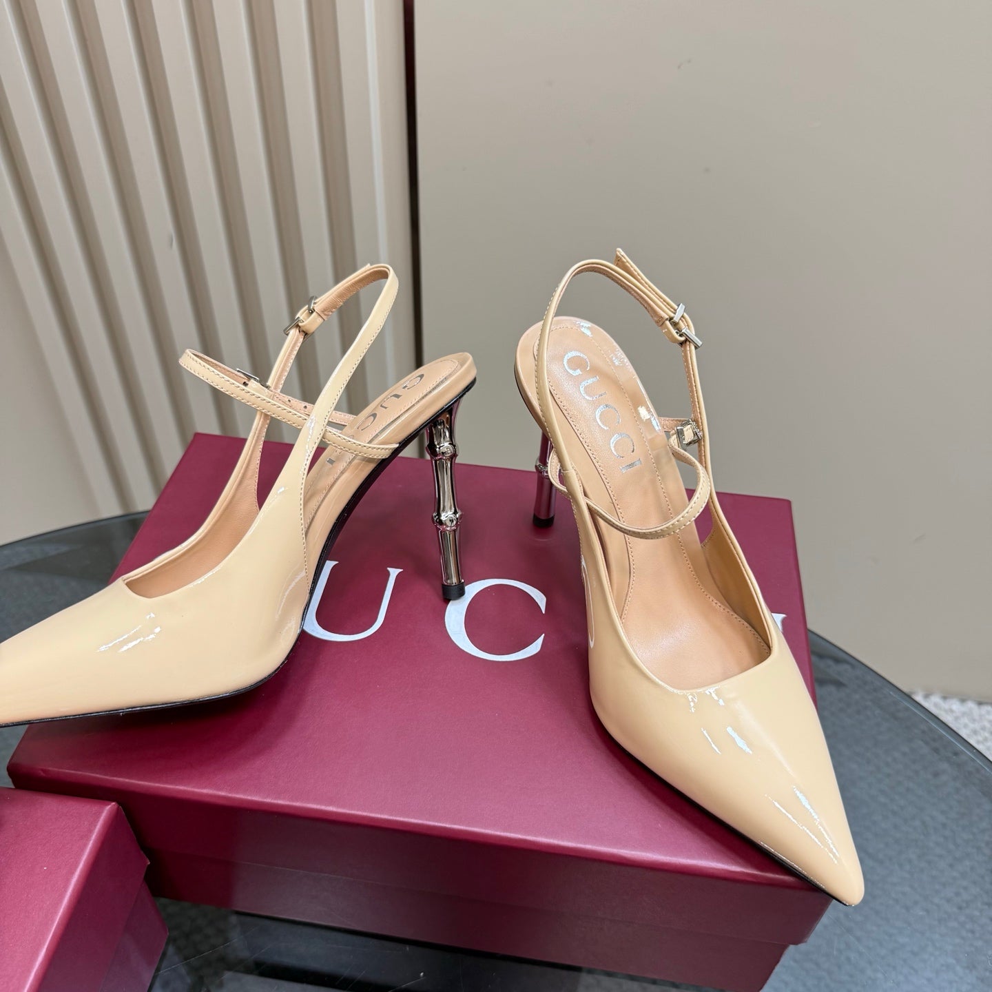 POINTED-TOE HIGH BAMBOO-EFFECT HEEL SLINGBACK IN BEIGE PATENT CALFSKIN