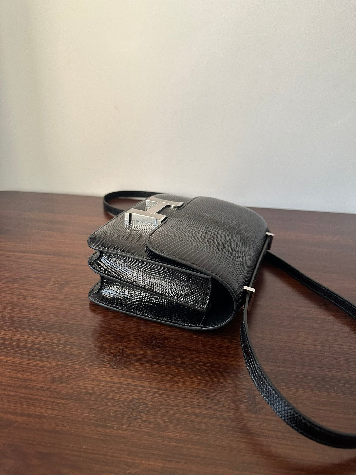 CONSTANCE 18 BLACK LIZARD SILVER HARDWARE