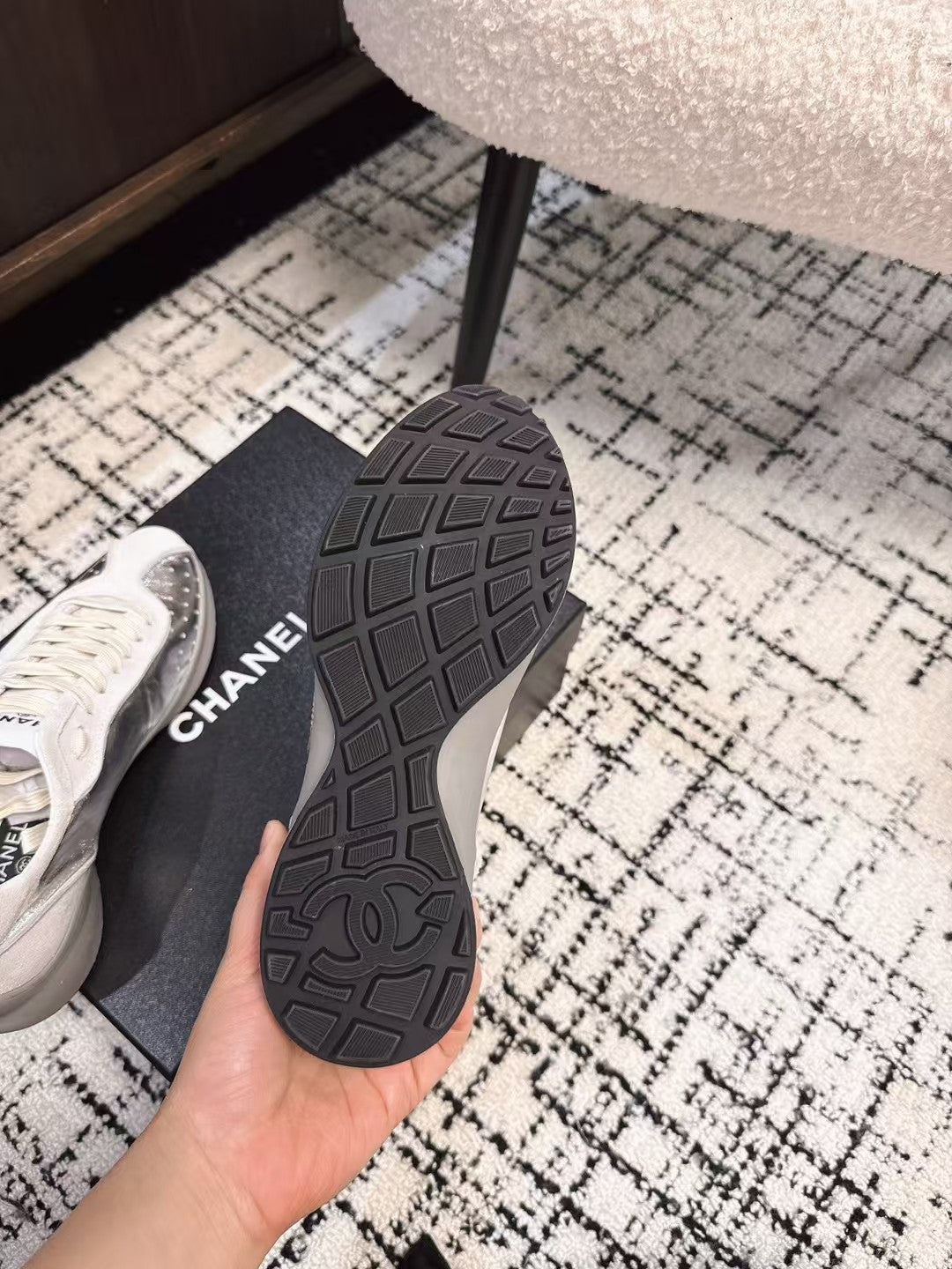 CLASSIC SNEAKERS IN SILVER SHEEPSKIN