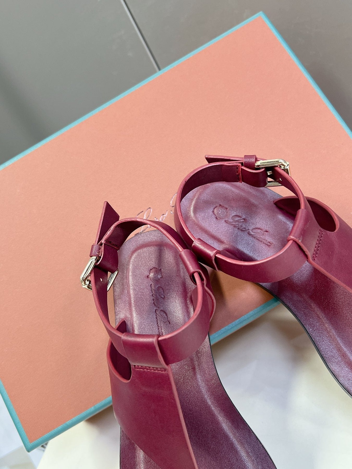 LP TRANI SANDALS BOYSENBERRY CALFSKIN