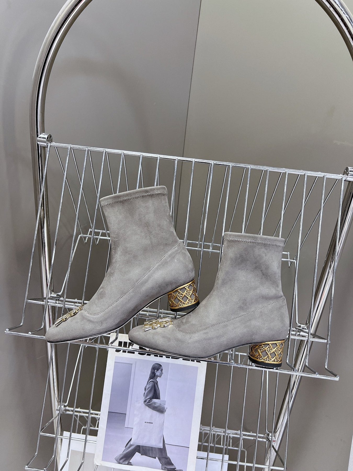 ICON HEELED ANKLE BOOT DOVE GRAY SUEDE 4 CM WITH GOLD LOGO