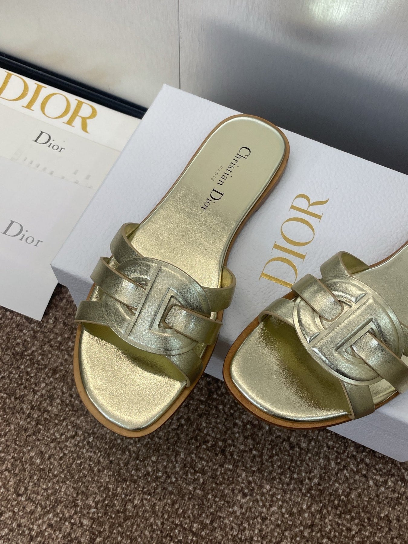 D-CLUB SLIDE SANDAL 25S IN GOLD GLOSSY CALFSKIN