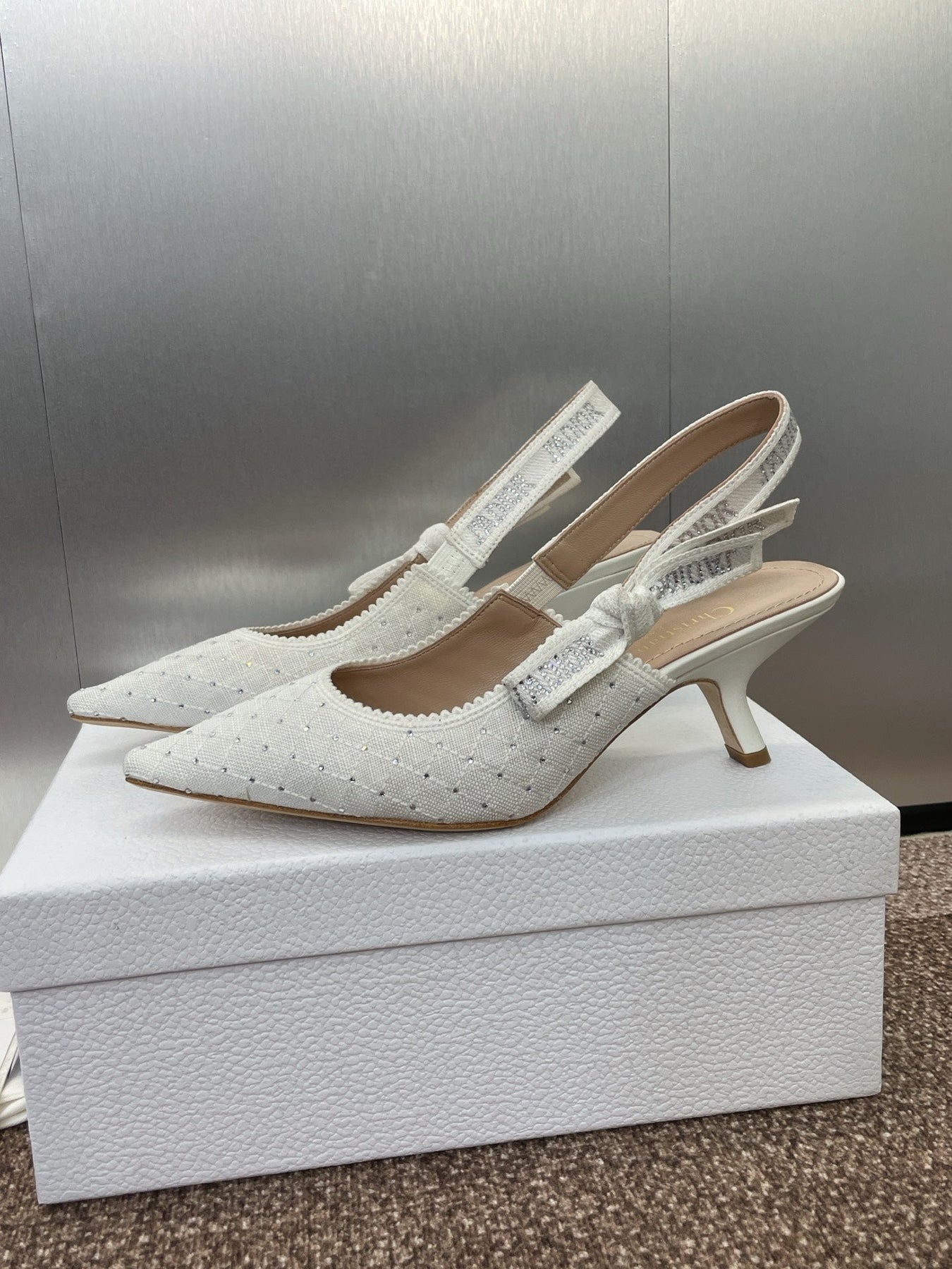 J'ADIOR SLINGBACK 25S PUMP 65MM IN WHITE FABRIC EMBOSSED CRYSTAL