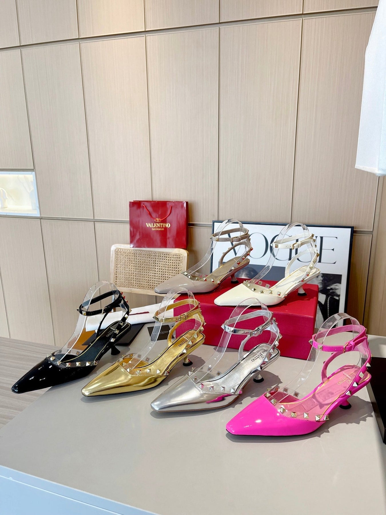 ROCKSTUD CAGED SLINGBACKS 5 CM IN GOLD CALFSKIN