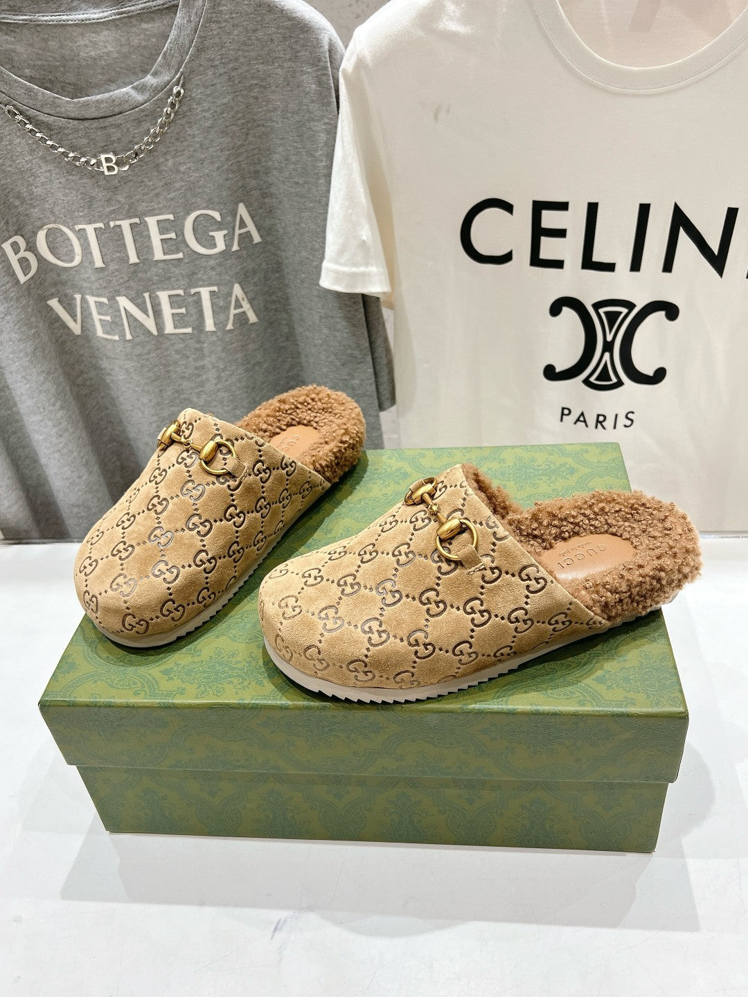 HORSEBIT MULE IN CAMEL EMBOSSED SUEDE AND FLEECE LINING