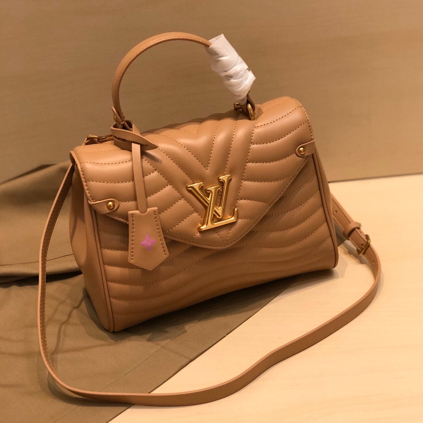 LV NEW WAVE TOP HANDLE 26CM BEIGE CALFSKIN
