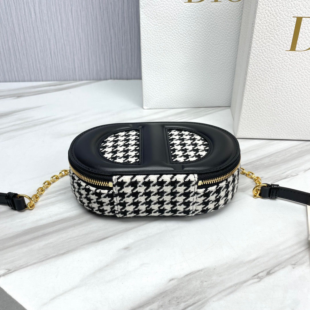 DIO Signature Oval Bag (18cm)