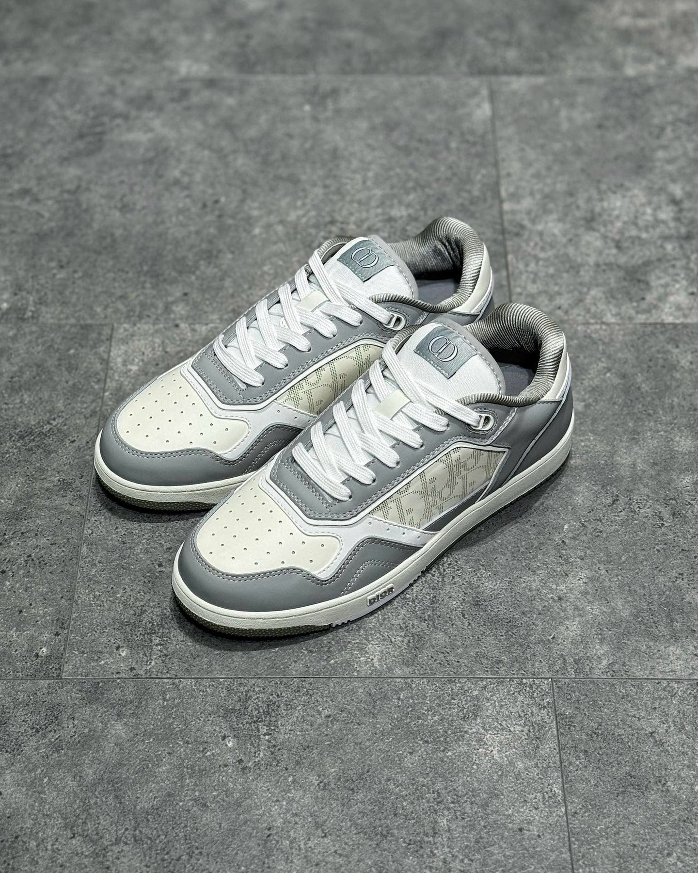 DIO Sneakers