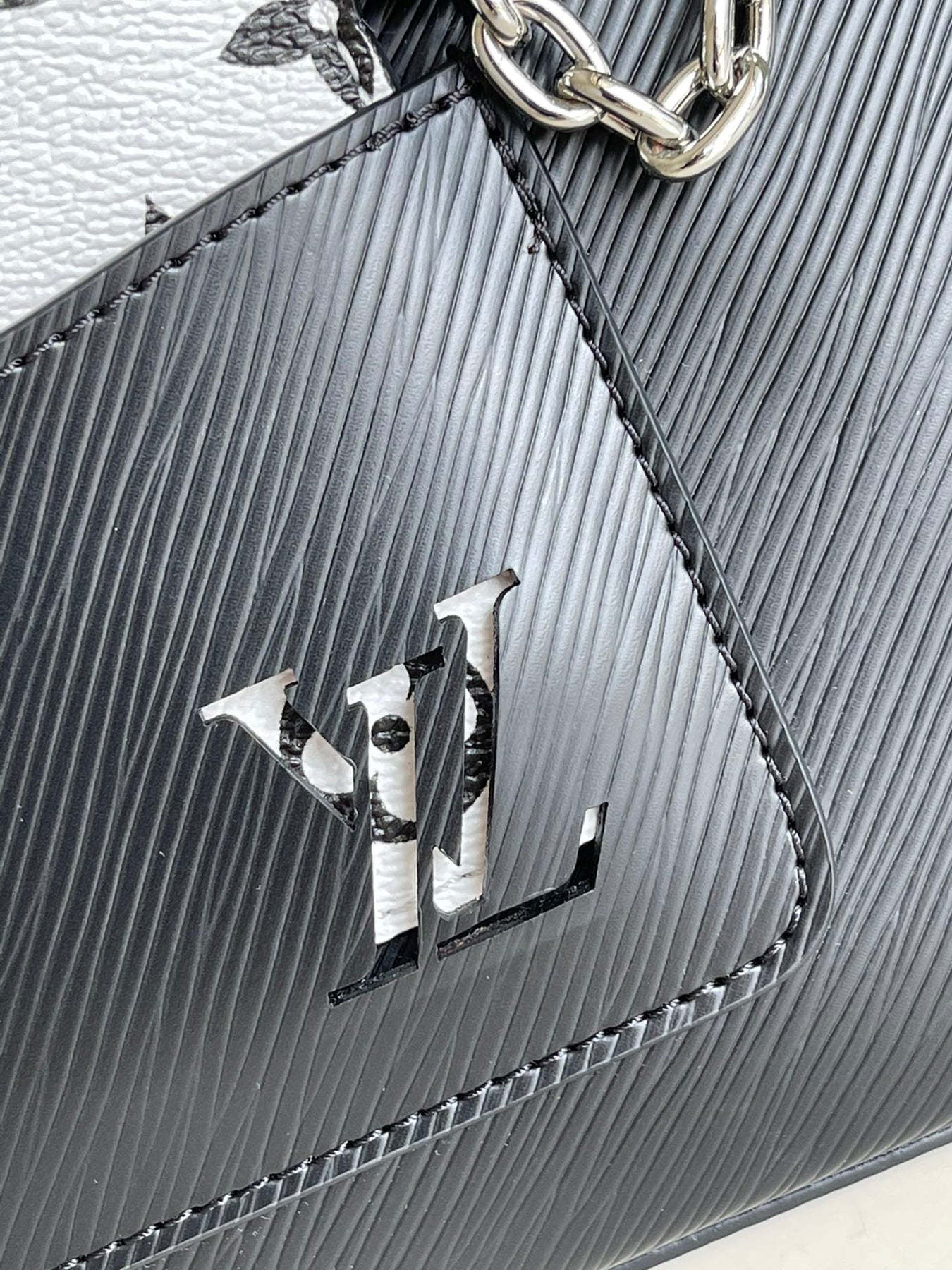 MARELLE 25 BLACK EPI GRAINED COWHIDE LEATHER