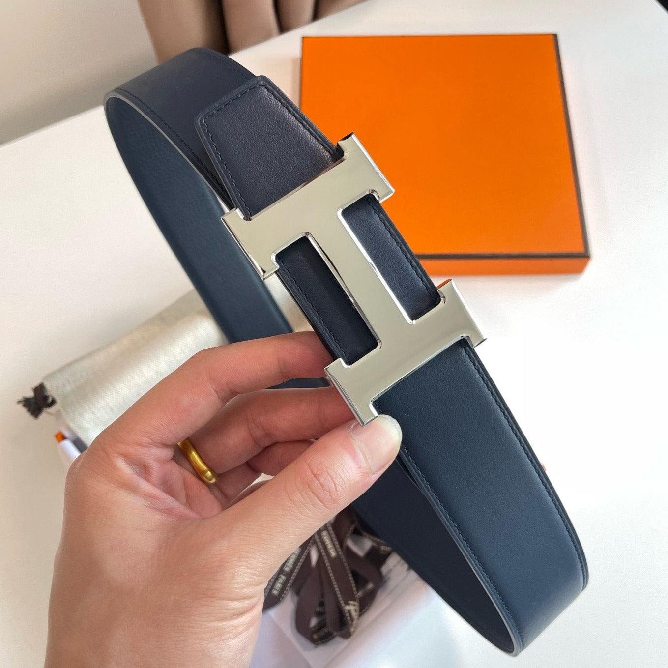 H CONTANCE BELT 38MM SILVER BUCKLE BLUE LEATHER