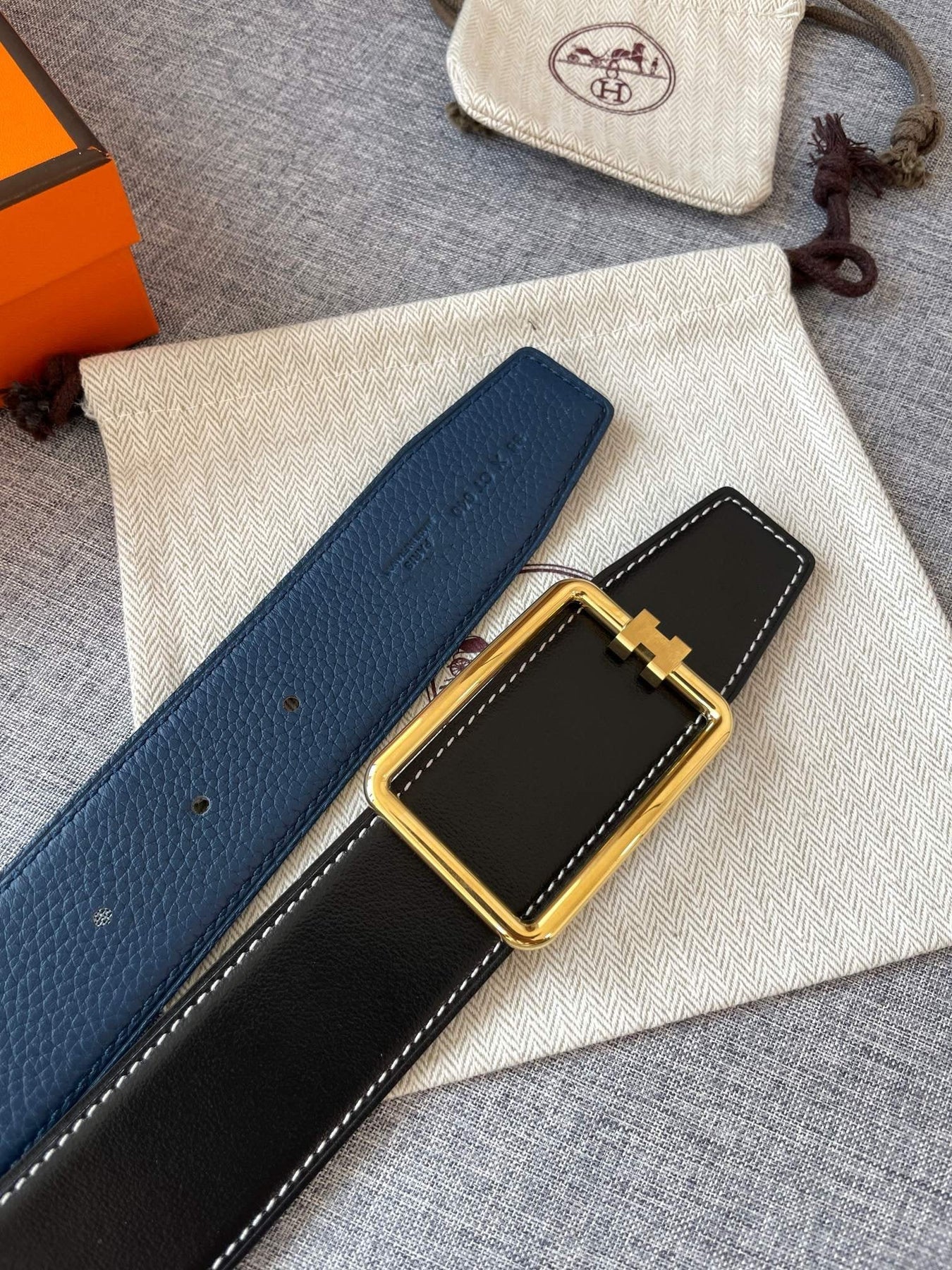H TUBE BELT 38MM GOLD BUCKLE BLUE BLACK LEATHER