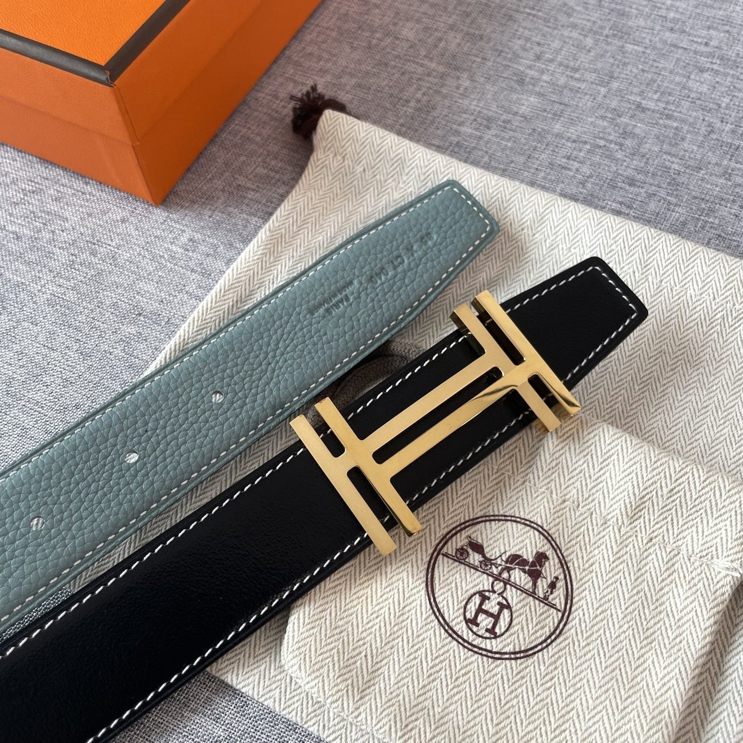 DOUBLE H REVERSIBLE BELT 32MM GOLD BUCKLE BLACK SKY BLUE LEATHER