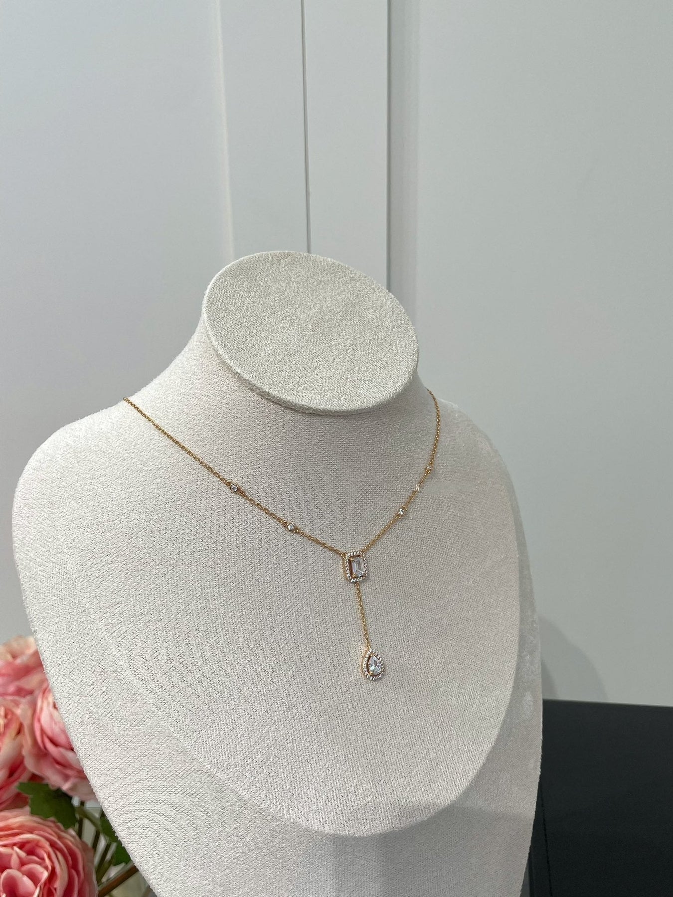 MY TWIN DIAMOND PINK GOLD TIE NECKLACE
