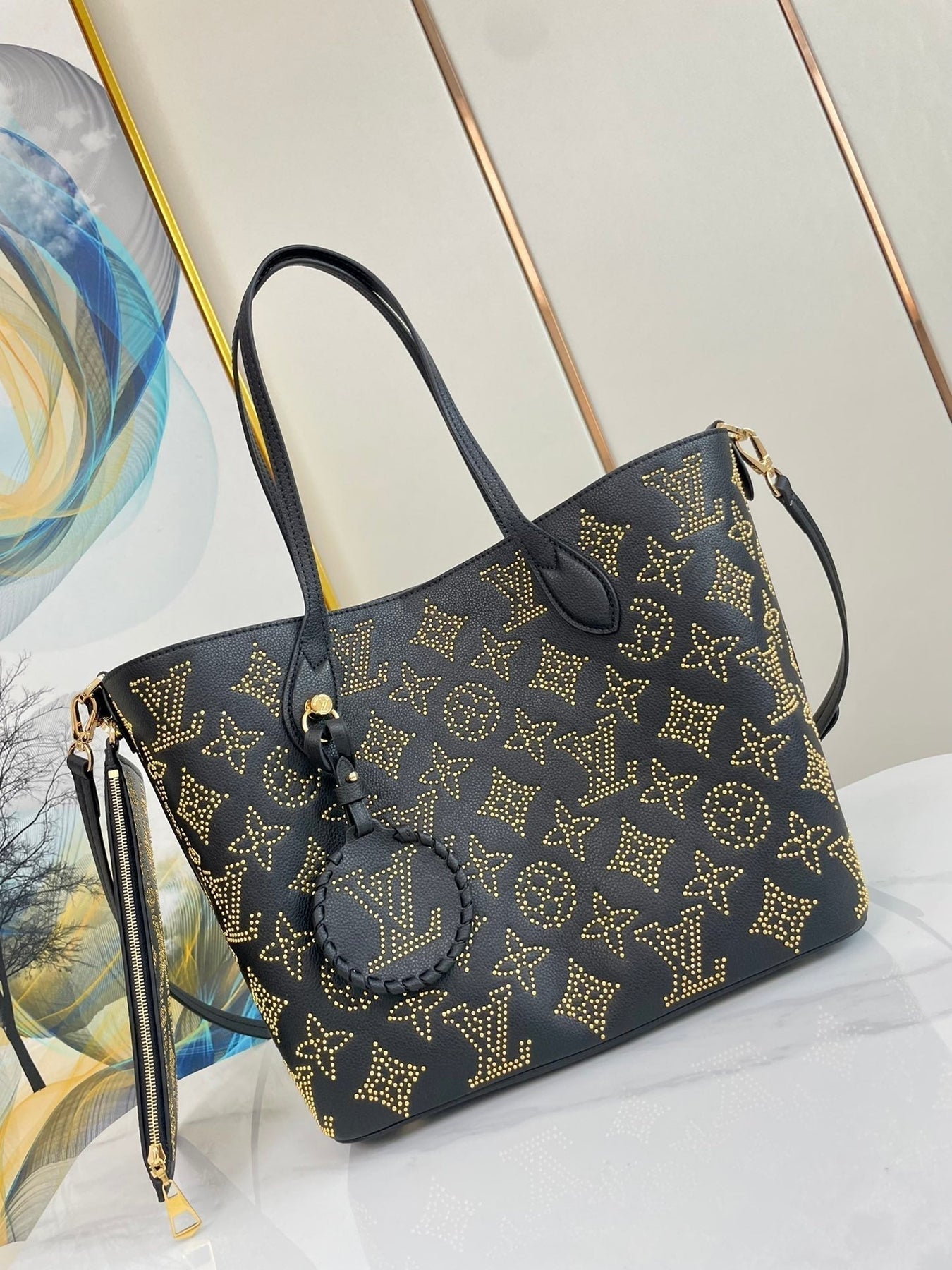 BLOSSOM MM 30 BLACK MAHINA CALFSKIN