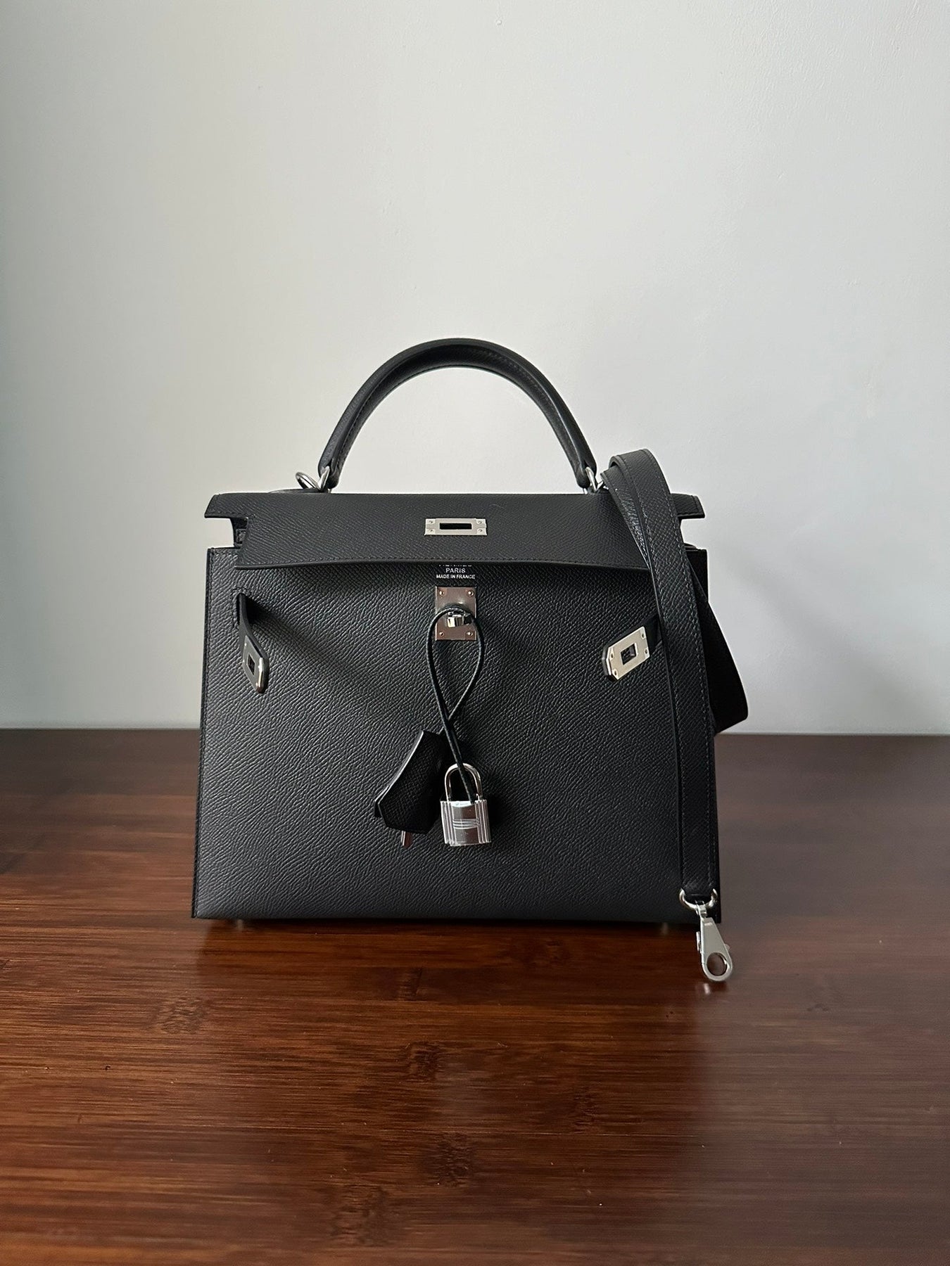 HM KELLY 25CM BLACK EPSOM SILVER HARDWARE