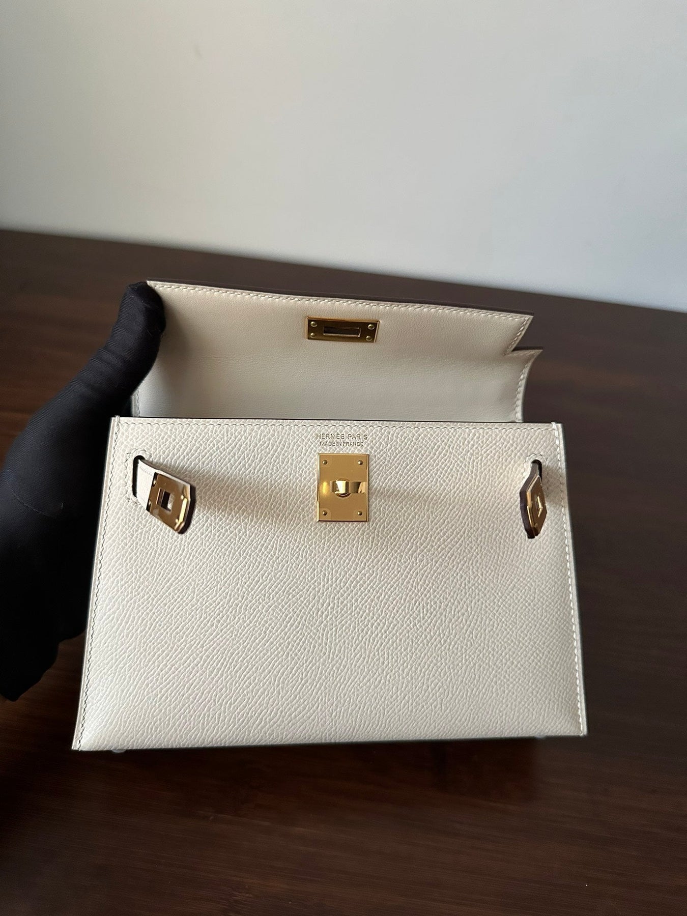 HM KELLY MINI 19 WHITE EPSOM GOLD HARDWARE
