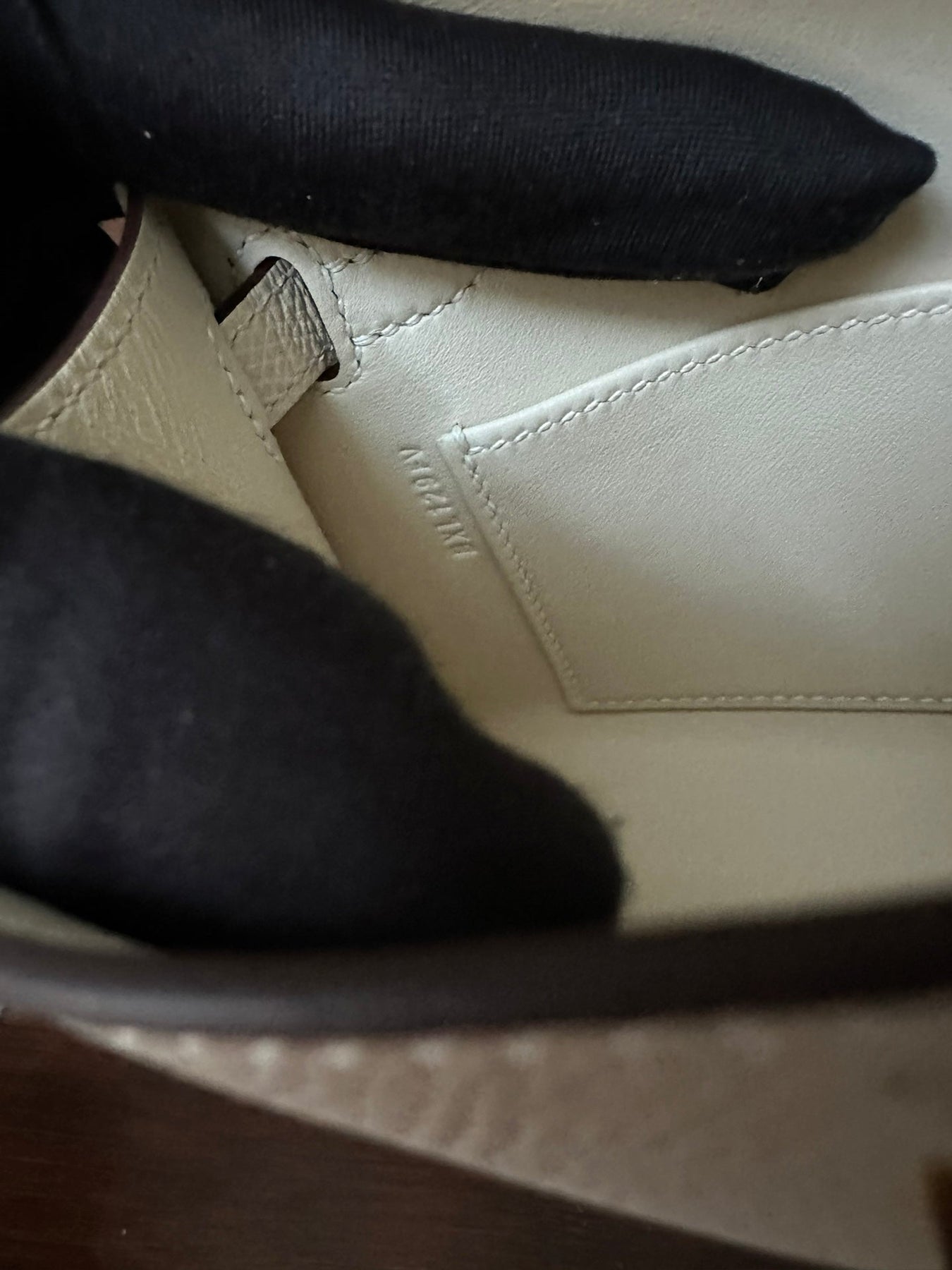 HM KELLY MINI 19 WHITE EPSOM GOLD HARDWARE