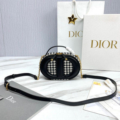 DIO Signature Oval Bag (18cm)