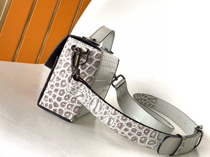 FEN BAGUETTE SOFT TRUNK 21.5*6.5*13