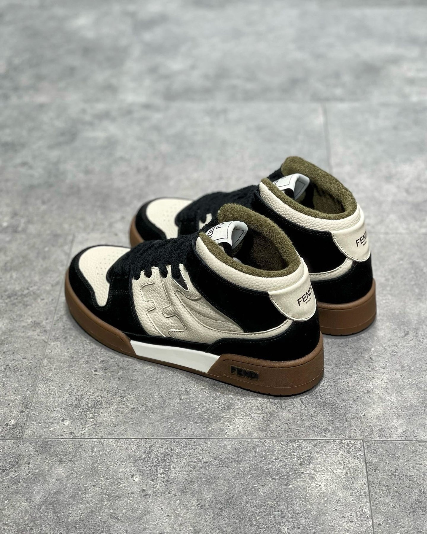 FEN Sneakers