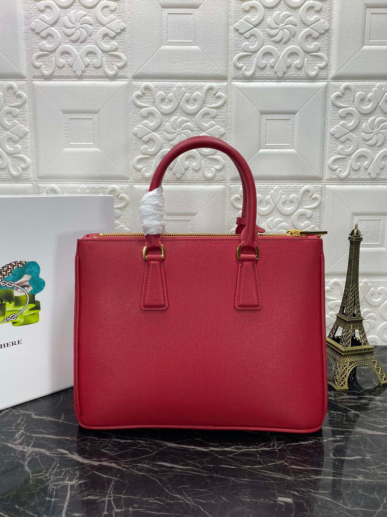 PRA GALLERIA 32 BAG IN CHERRY RED SAFFIANO LEATHER