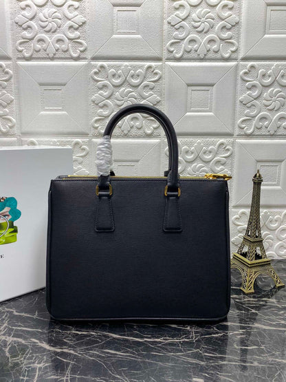 PRA GALLERIA 32 BAG IN BLACK SAFFIANO LEATHER