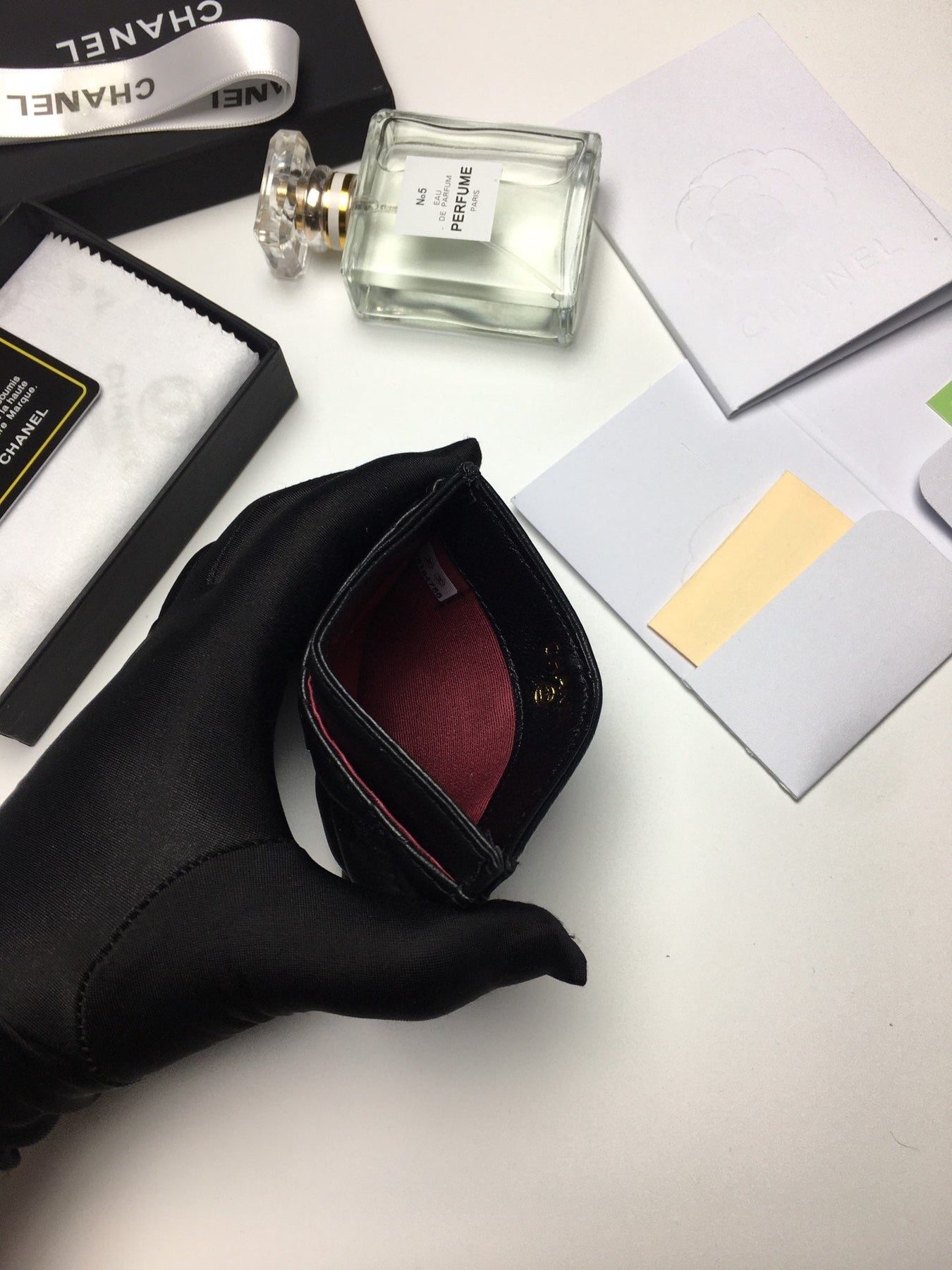 CC CARD HOLDER 11.2 BLACK CALFSKIN SILVER ICON