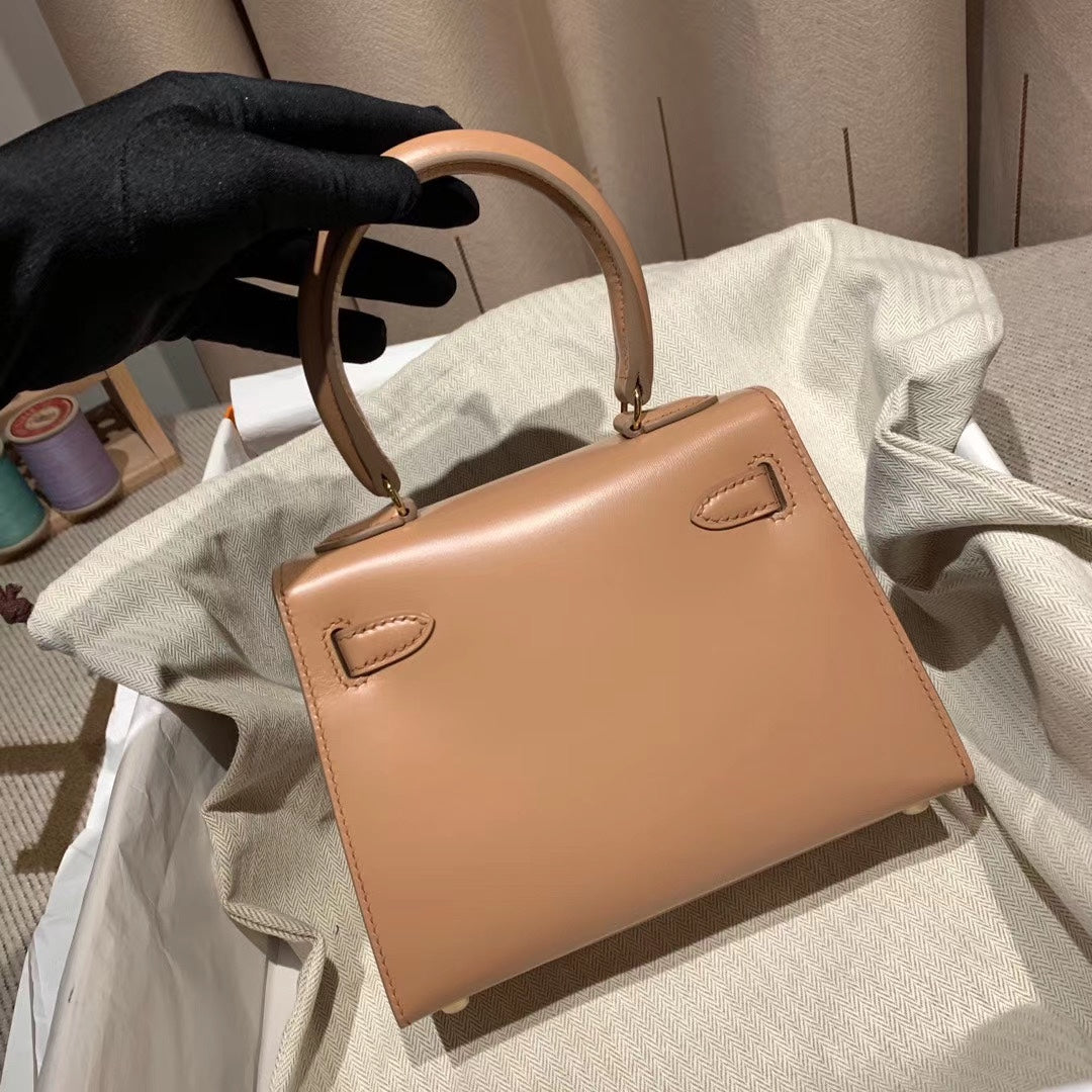 KELLY MINI 20 BAG IN CORAL PINK SMOOTH CALFSKIN WITH GOLD HARDWARE