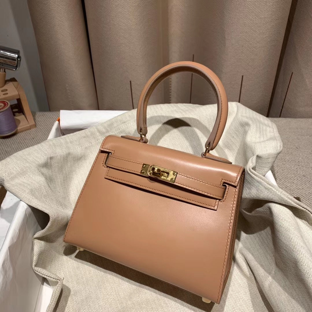 KELLY MINI 20 BAG IN CORAL PINK SMOOTH CALFSKIN WITH GOLD HARDWARE