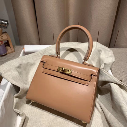 KELLY MINI 20 BAG IN CORAL PINK SMOOTH CALFSKIN WITH GOLD HARDWARE