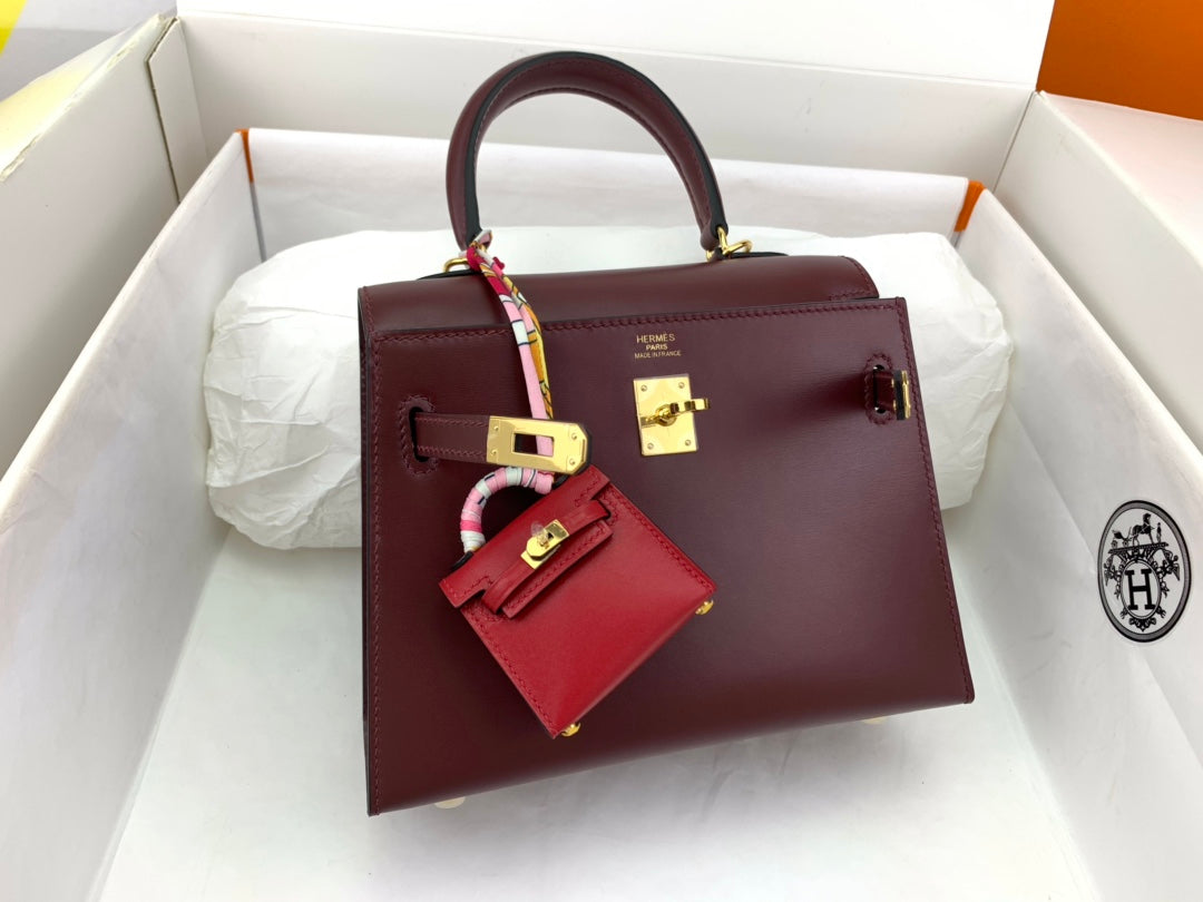 KELLY MINI 20 BAG IN WINE RED SMOOTH CALFSKIN WITH GOLD HARDWARE