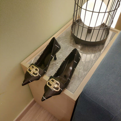 POINTED TOE PUMPS BLACK WITH LOGO PRINT SMOOTH CALFSKIN