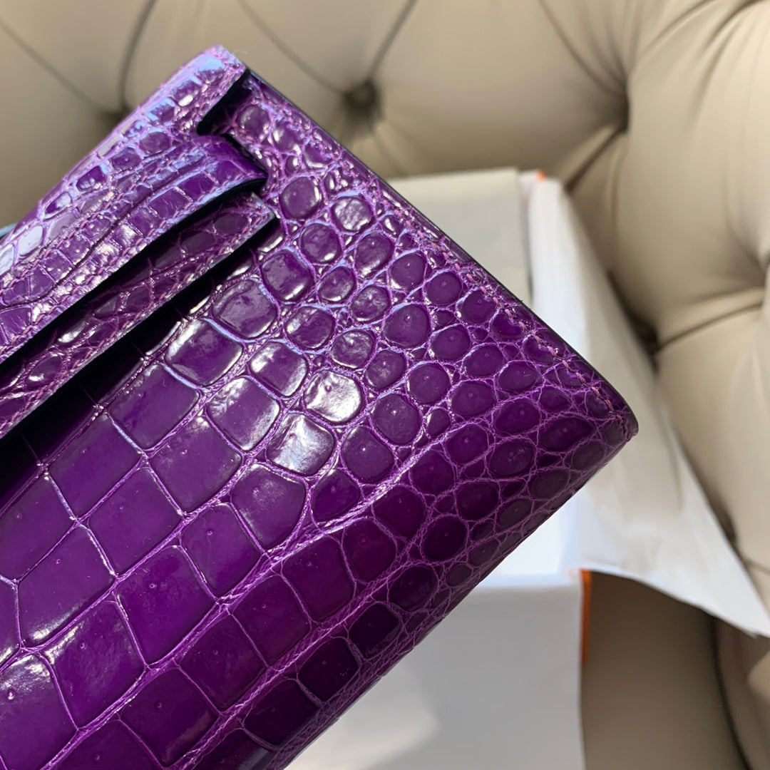 KELLY CUT 31 IN VIOLET PURPLE ALLIGATOR LEATHER WITH GOLD HARDWARE