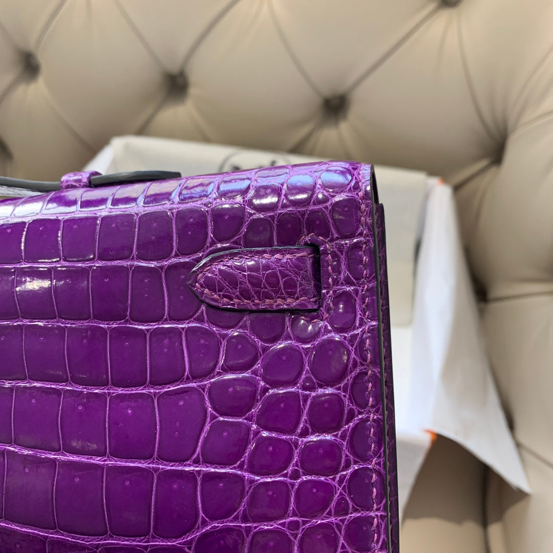 KELLY CUT 31 IN VIOLET PURPLE ALLIGATOR LEATHER WITH GOLD HARDWARE