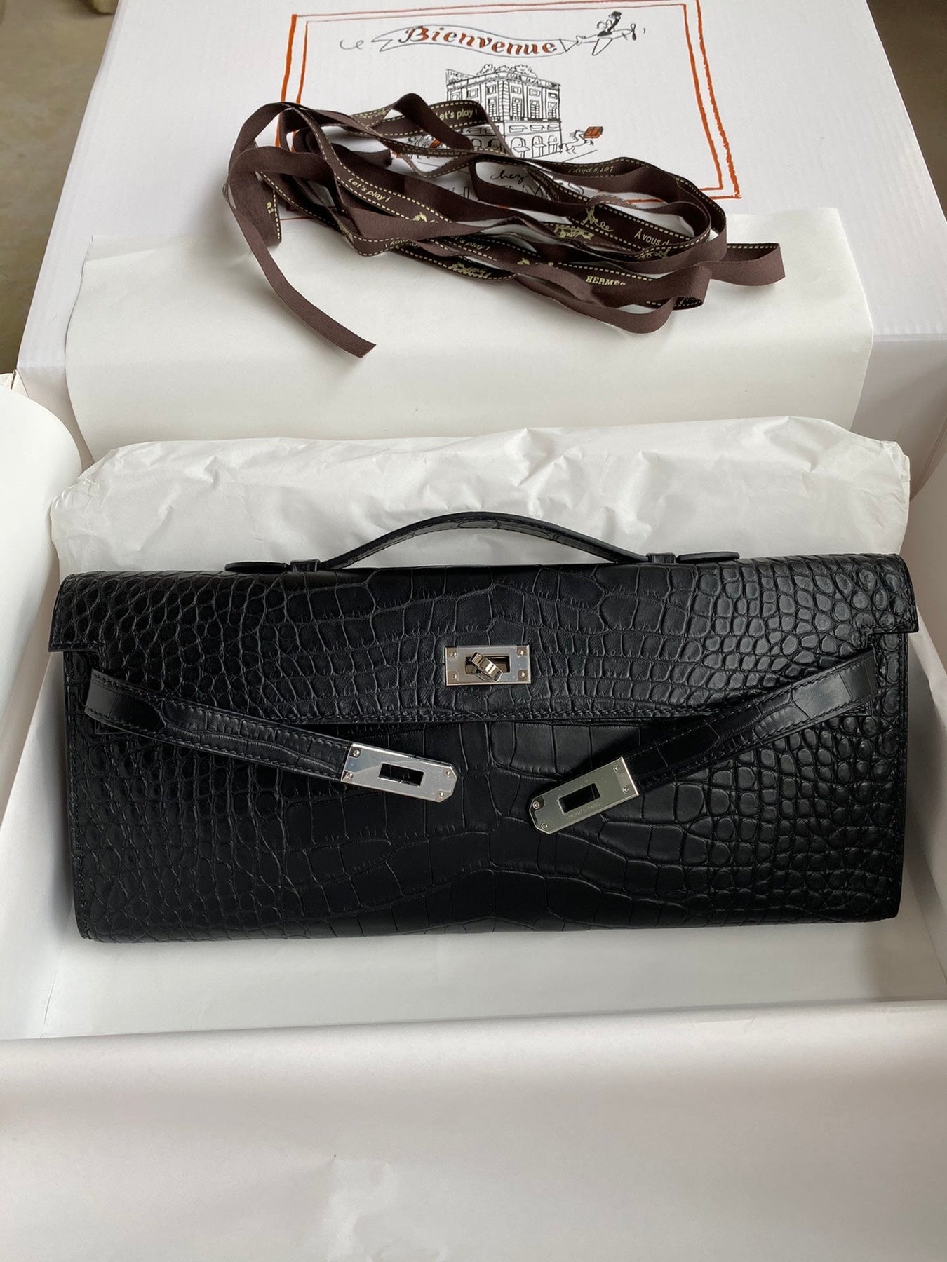 KELLY CUT 31 IN BLACK ALLIGATOR LEATHER WITH SILVER HARDWARE