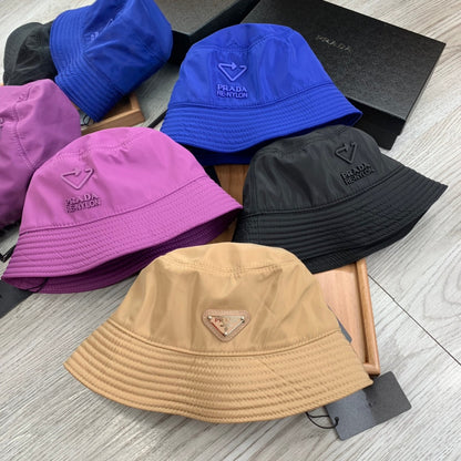 BUCKET HAT IN PURPLE RE-NYLON 234100
