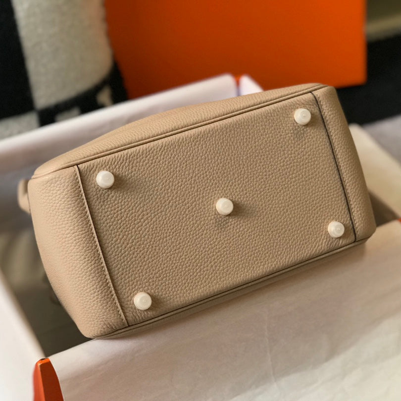 HM LINDY 30 BAG IN TAN BROWN CALFSKIN GOLD HARDWARE