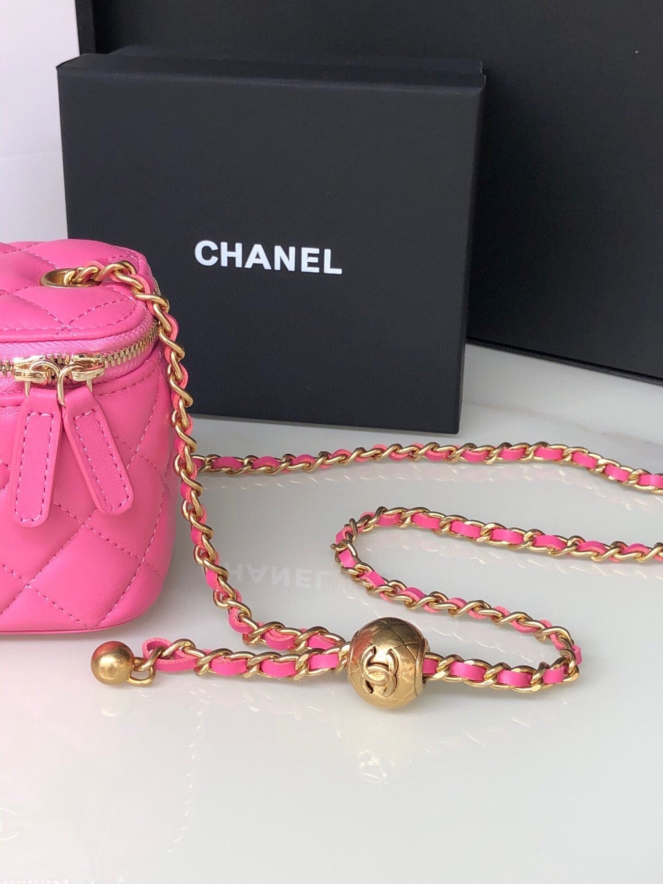 CC MINI 11 VANITY CHAIN IN BRIGHT PINK CALFSKIN GOLD HARDWARE