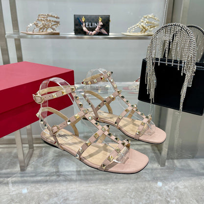 ROCKSTUD SANDAL WITH STRAPS IN LIGHT PINK CALFSKIN