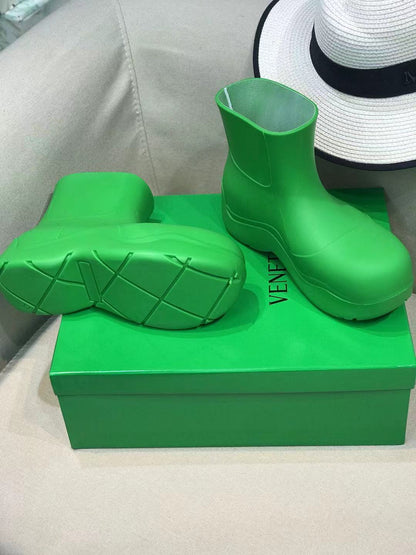 PUDDLE ANKLE BOOT IN EMERALD GREEN RUBBER