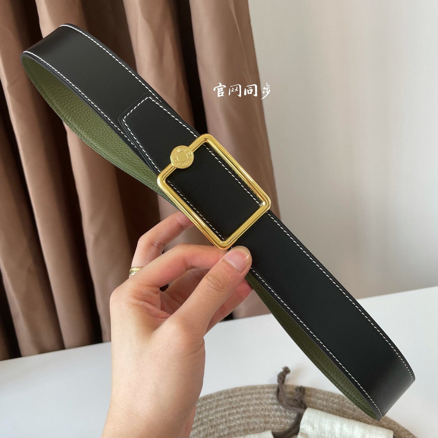 OSCAR BELT BUCKLE & REVERSIBLE OLIVE GREEN LEATHER STRAP 38MM GOLD HARDWARE